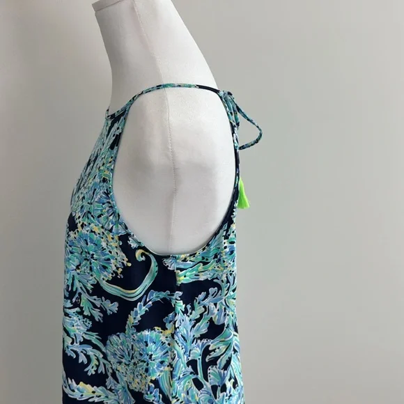 Lilly Pulitzer halter neck dress excellent used condition. Size small. - Picture 6 of 9